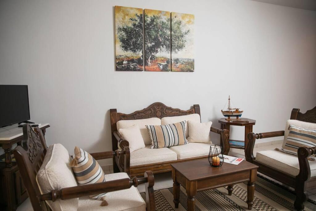 Aegina Town Apartment , With Private Parking Buitenkant foto
