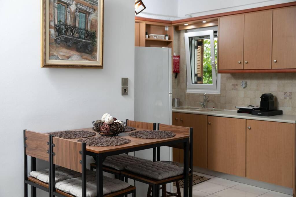 Aegina Town Apartment , With Private Parking Buitenkant foto