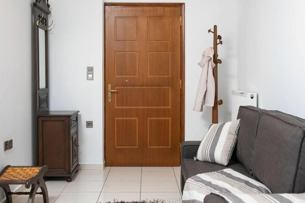 Aegina Town Apartment , With Private Parking Buitenkant foto