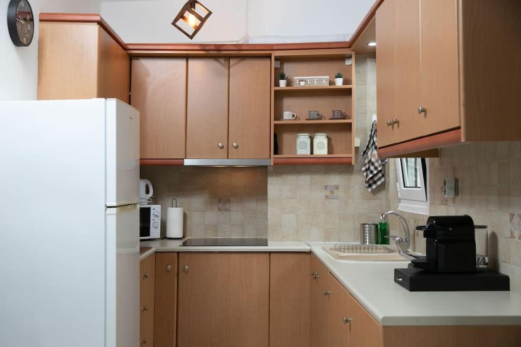 Aegina Town Apartment , With Private Parking Buitenkant foto