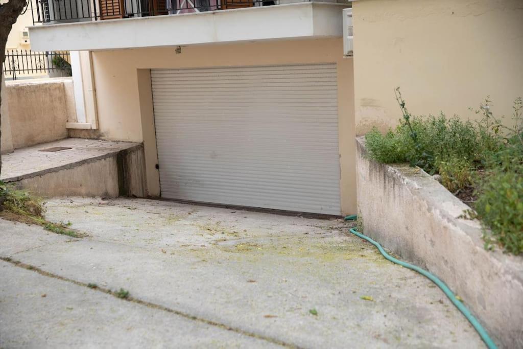 Aegina Town Apartment , With Private Parking Buitenkant foto